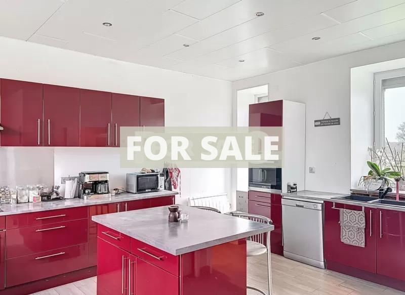 Detached House with Garden in Rural Village