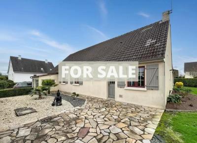 Detached House with Landscaped Garden