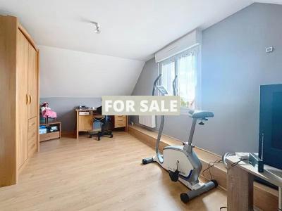 Detached House with Landscaped Garden