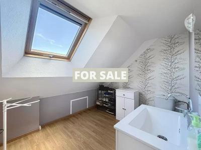 Detached House with Landscaped Garden