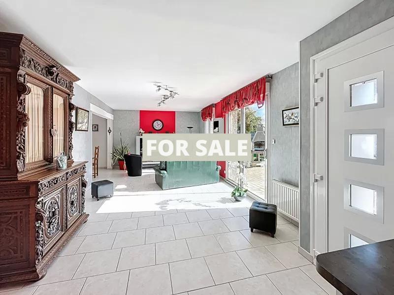 Detached House with Landscaped Garden