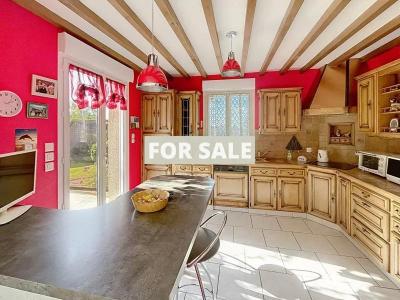 Detached House with Landscaped Garden