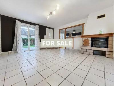 Detached House with Garden