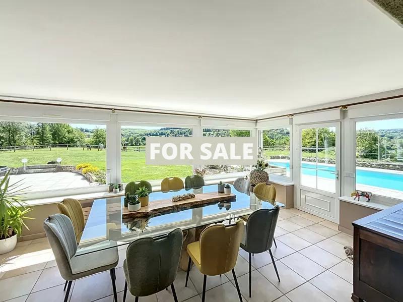 Stunning Property in 2.7 Hectares by Lake Dathee