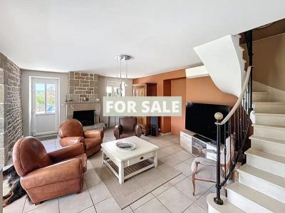 Stunning Property in 2.7 Hectares by Lake Dathee