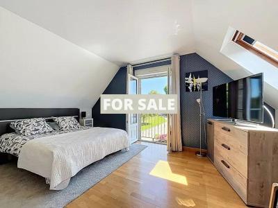 Stunning Property in 2.7 Hectares by Lake Dathee