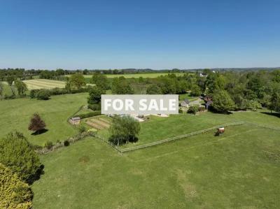 Stunning Property in 2.7 Hectares by Lake Dathee
