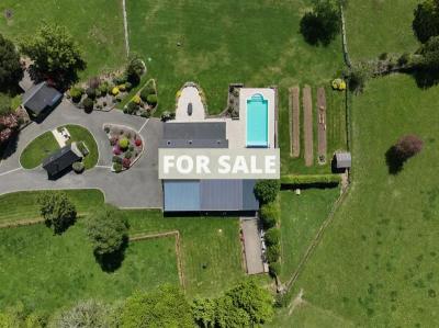 Stunning Property in 2.7 Hectares by Lake Dathee