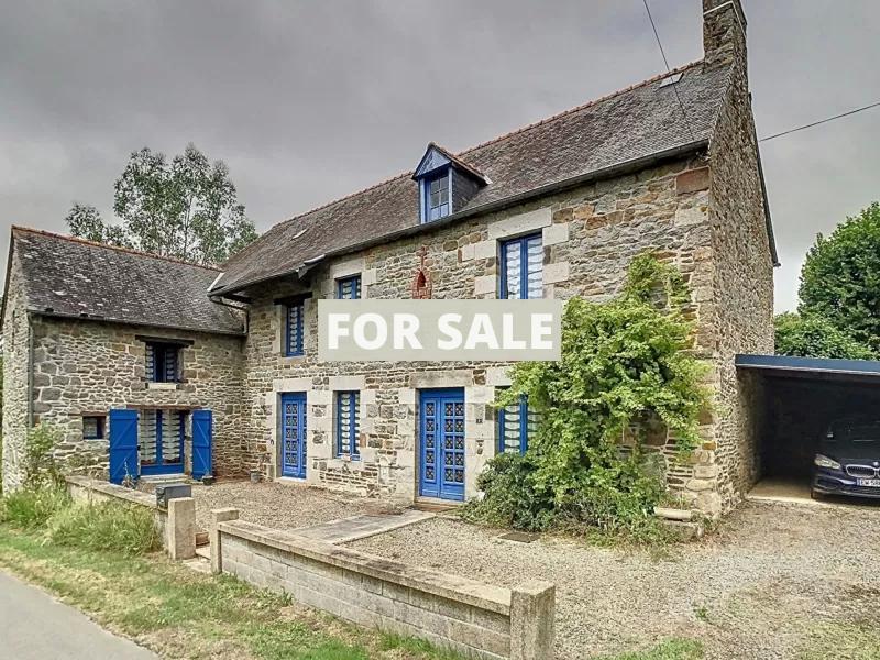 Detached Country House with Outbuilding