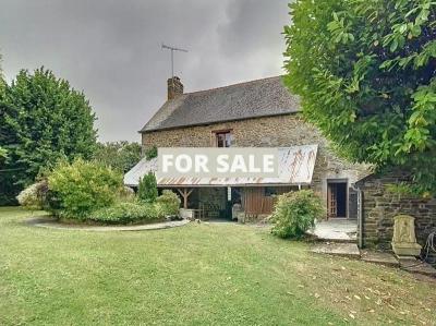 Detached Country House with Outbuilding