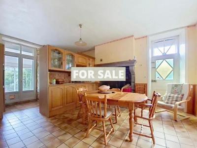 Manor House Style Property with Mature Garden