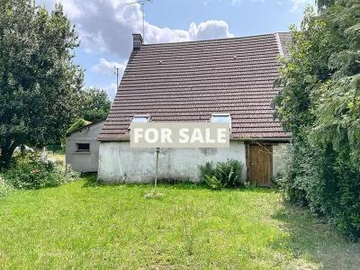 Traditional House with Garden in the Countryside