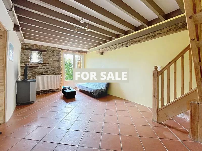 Traditional House with Garden in the Countryside