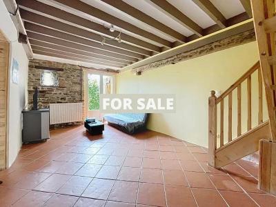 Traditional House with Garden in the Countryside