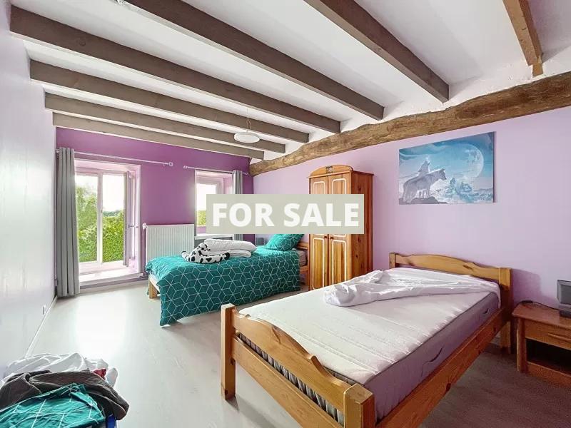 Traditional House with Garden in the Countryside