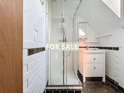 Detached House with Landscaped Garden