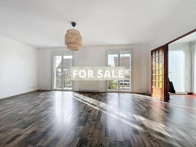 Detached House with Landscaped Garden