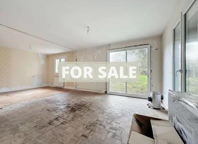 Detached House with Garden