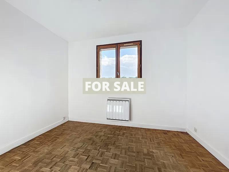 Detached Country House with Open Views