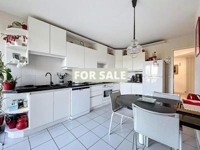 Detached House with Lovely Garden and Open View