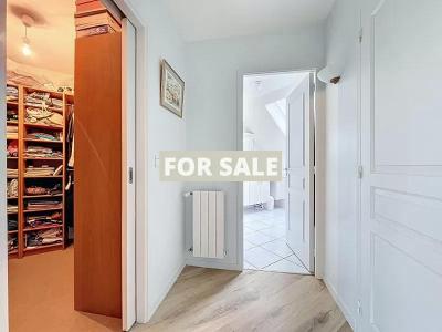 Detached House with Lovely Garden and Open View