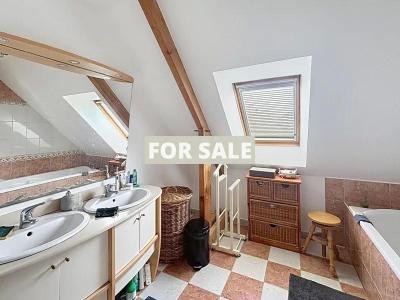 Detached House with Garden