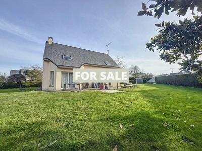 Detached House with Garden