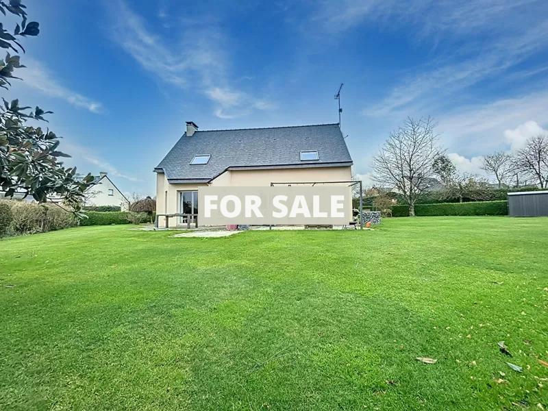 Detached House with Garden