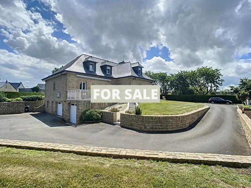 Detached Country House with Open Views