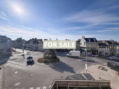 Town House in Good Order in Coastal Resort