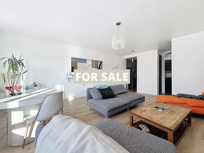 Town House in Good Order in Coastal Resort