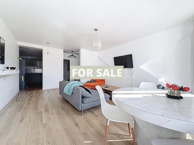 Town House in Good Order in Coastal Resort