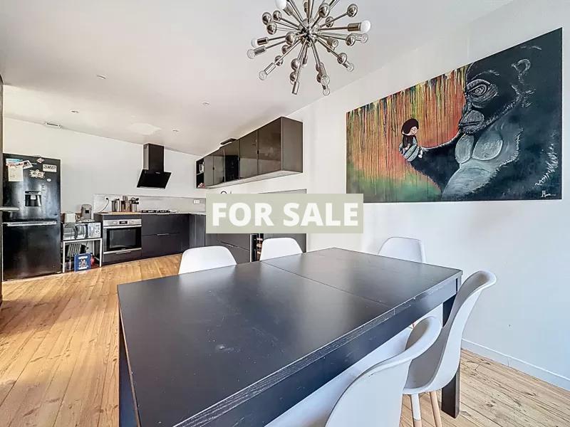 Town House in Good Order in Coastal Resort