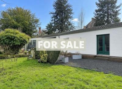 Contemporary Detached House with Garden