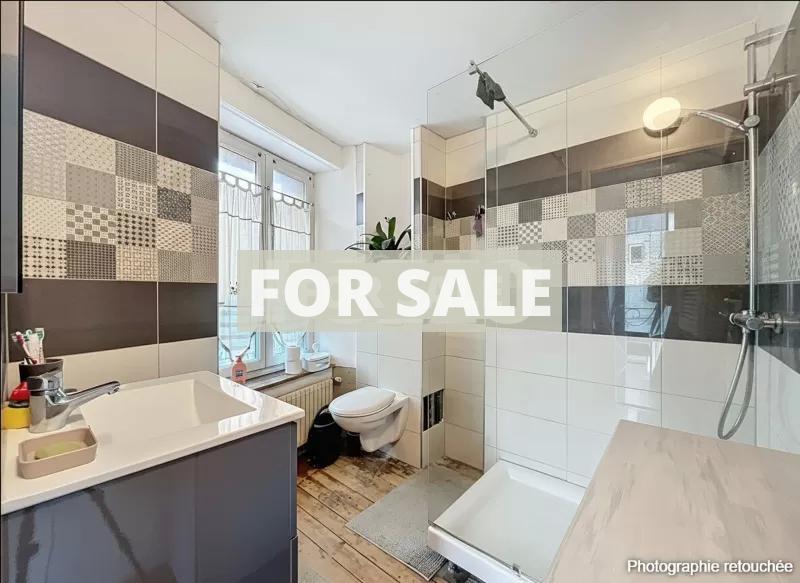 Large Detached House with Garden