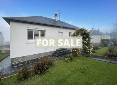 Detached House with Landcaped Garden