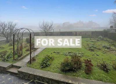 Detached House with Landcaped Garden