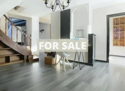 Well Appointed Traditional House with Garden