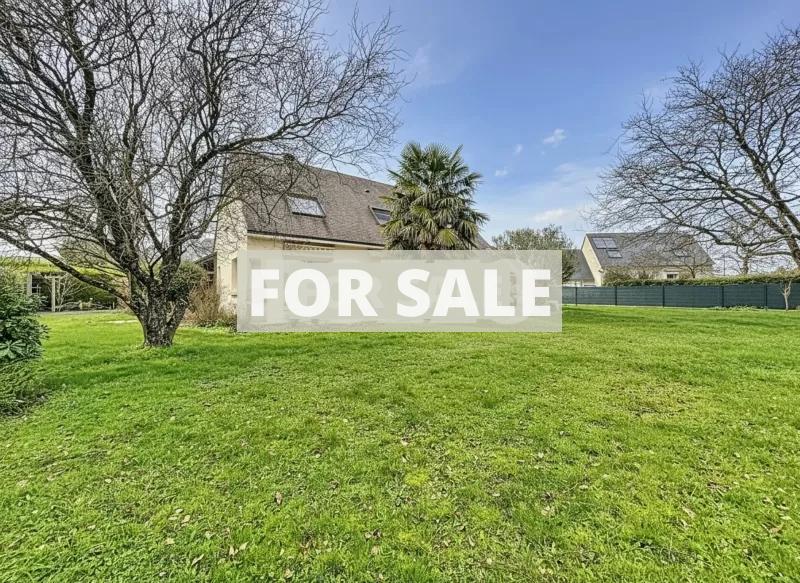 Detached House with Landscaped Garden