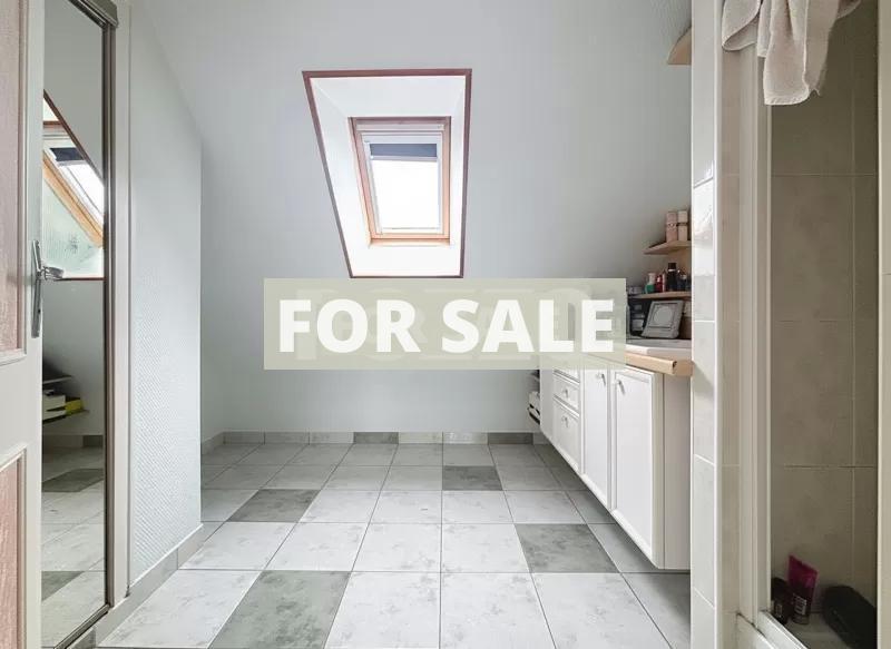 Detached House with Landscaped Garden