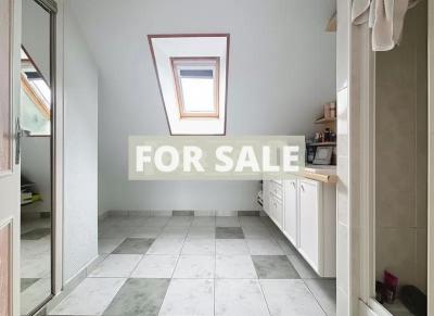 Detached House with Landscaped Garden