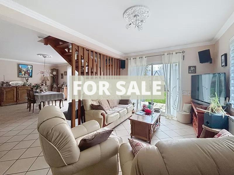 Detached House with Landscaped Garden