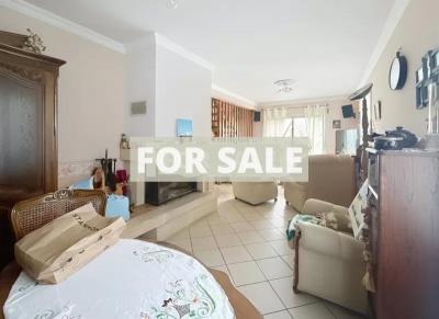 Detached House with Landscaped Garden