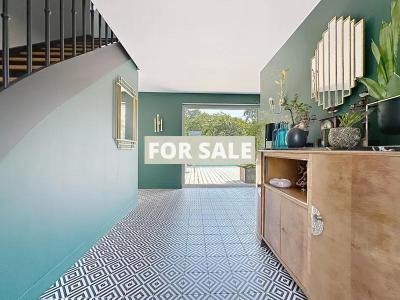 Detached House with Pool close to the Coast