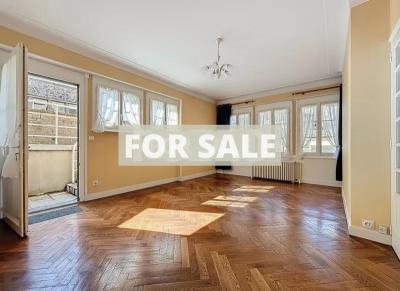 Town House With Courtyard