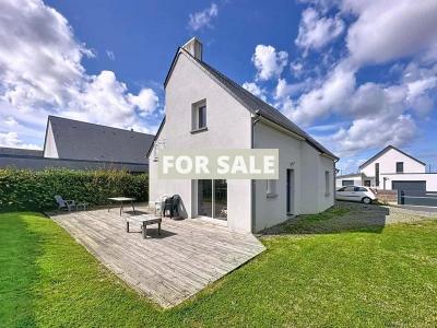 New Build Detached House with Garden