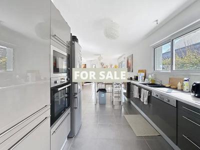 New Build Detached House with Garden