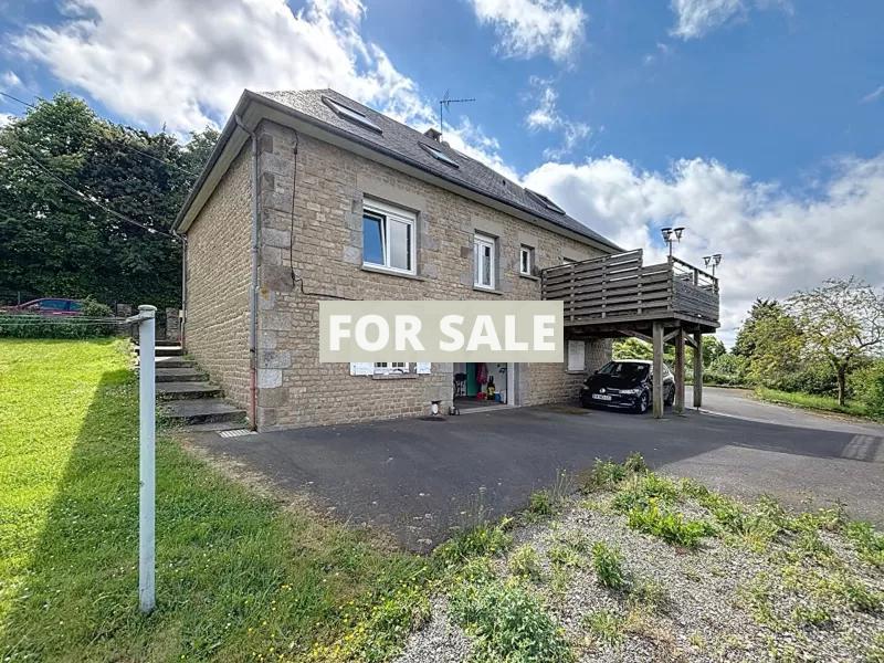 Detached House with Garden