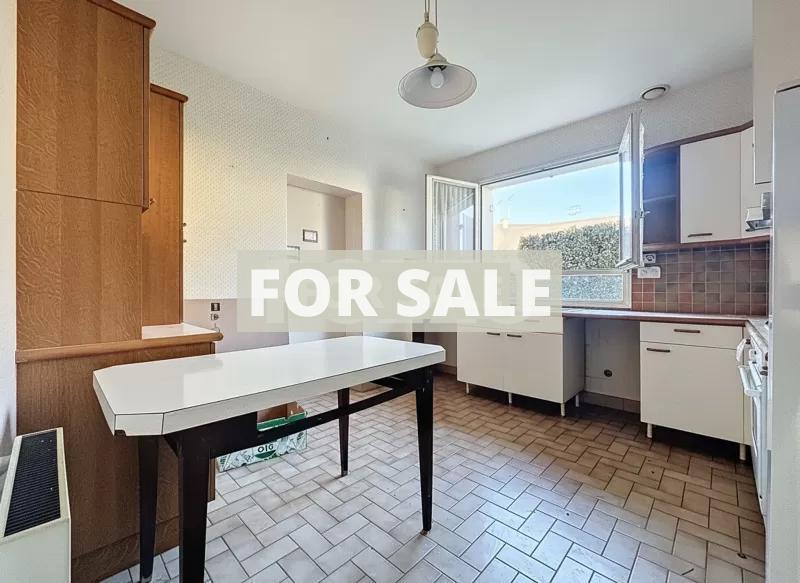 Detached House with Landscaped Garden