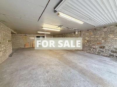 Detached Villa with Swimming Pool